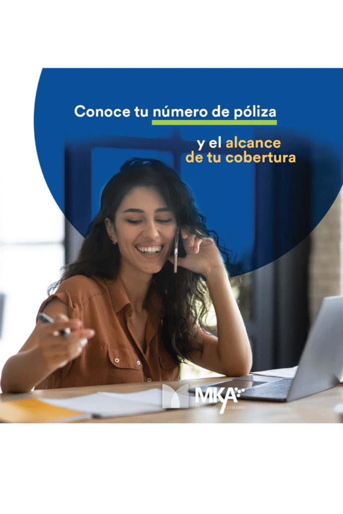 Cliente consultando su número de póliza en el celular